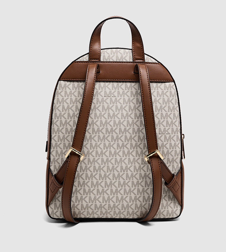 شنطة ظهر جاي سي بجيب أمامي