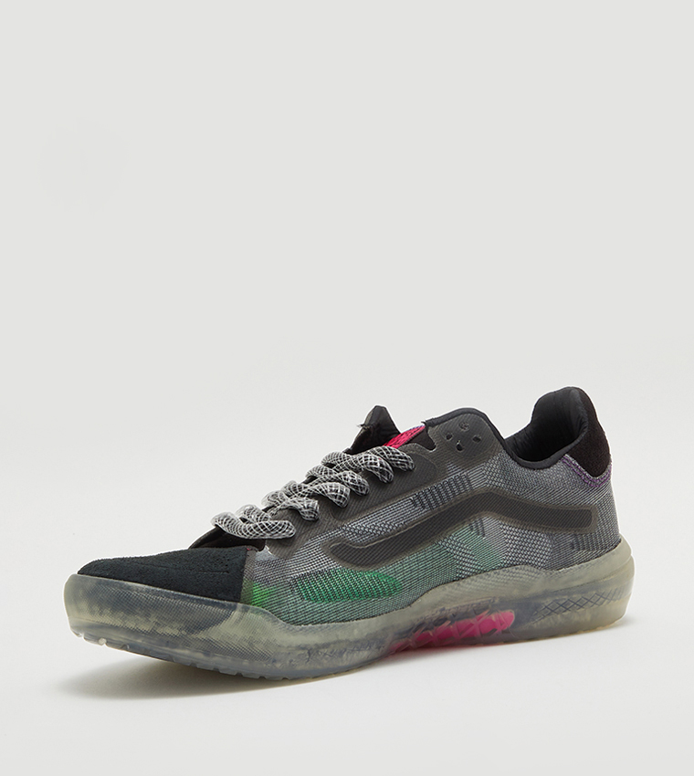 UA EVDNT RW Ultimate Waffle Low Top Sneakers