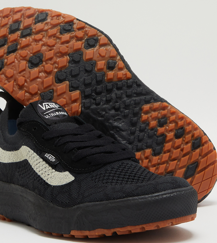 UA Ultra Range VR3 Mid Top Sneakers