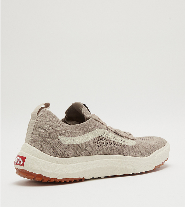 UA Ultra Range VR3 Mid Top Sneakers