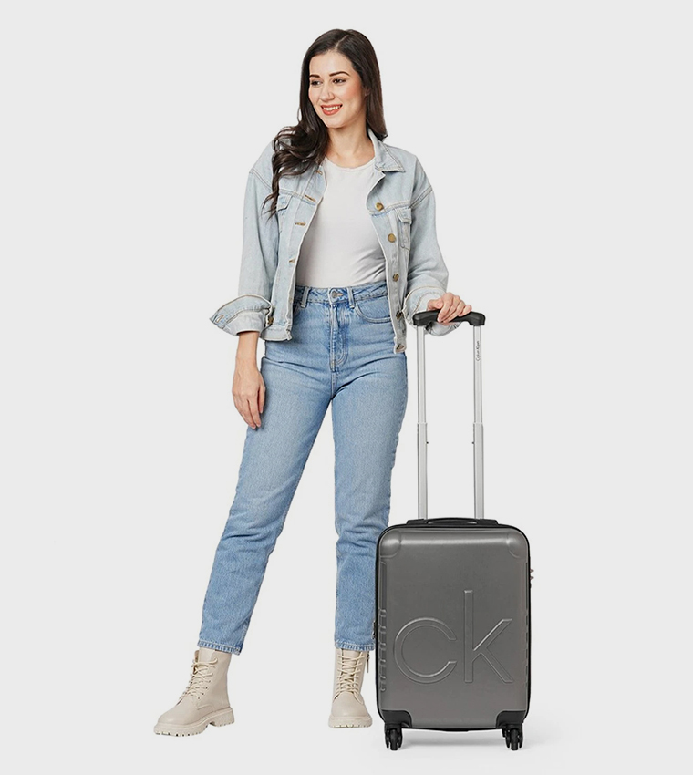 حقيبة بعجلات ميدتاون تور صغيرة منقوشة، 37 سم