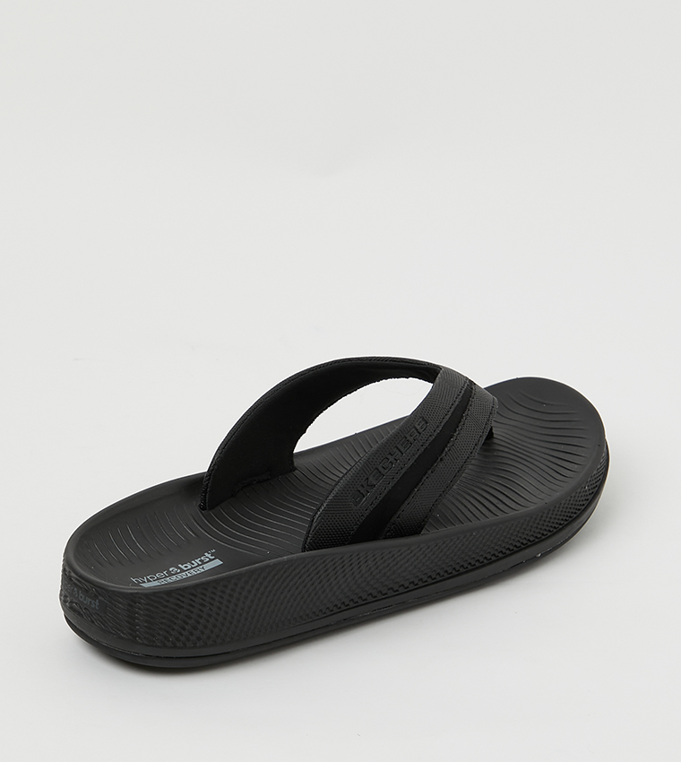 Buy Skechers HYPER Textured Flip Flops In Black | 6thStreet Saudi Arabia
