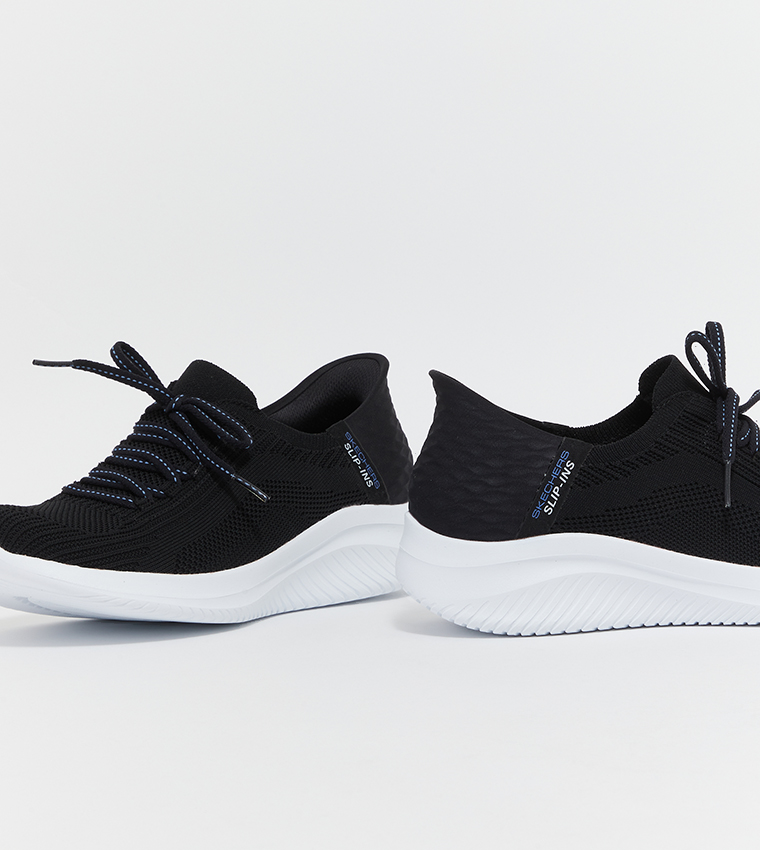 ULTRA FLEX 3.0 Low Top Sneakers