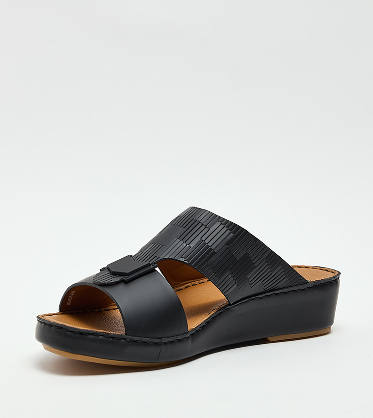 Textured Arabic Sandals