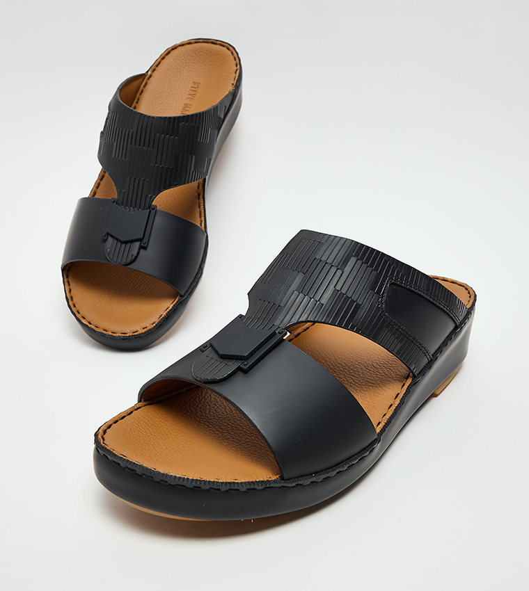 Textured Arabic Sandals