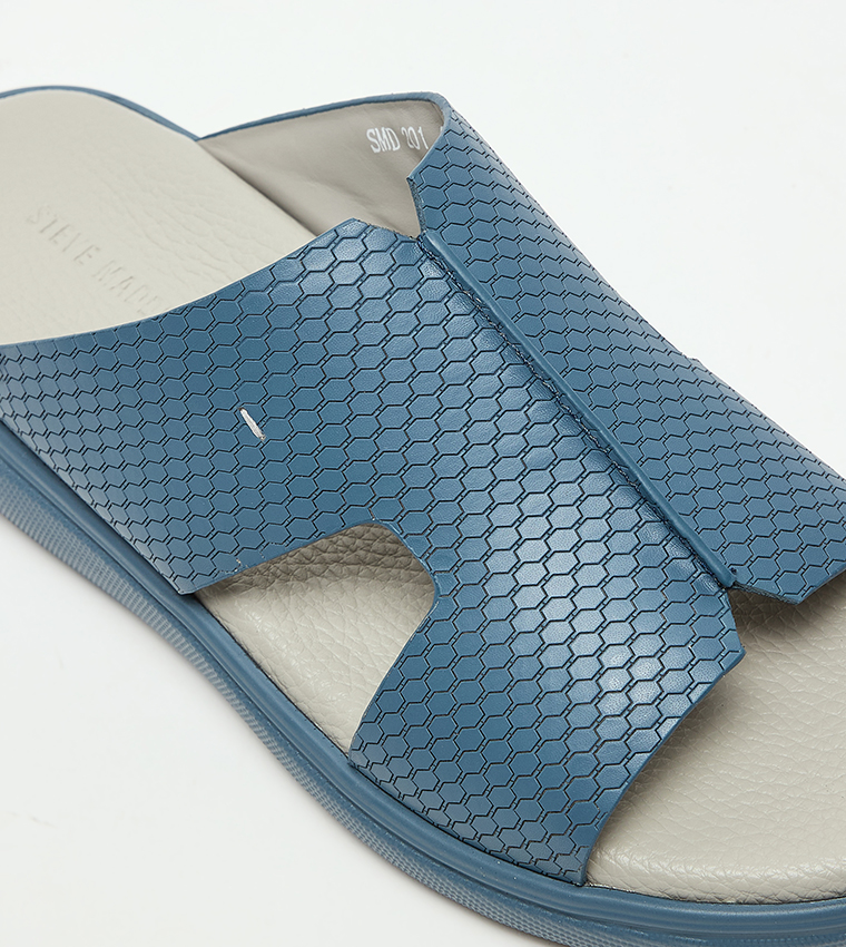 Textured Arabic Sandals