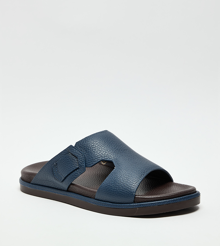 Textured Arabic Sandals