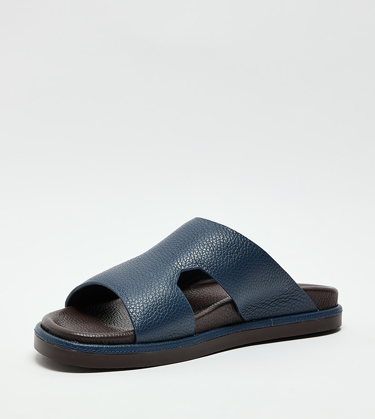 Textured Arabic Sandals