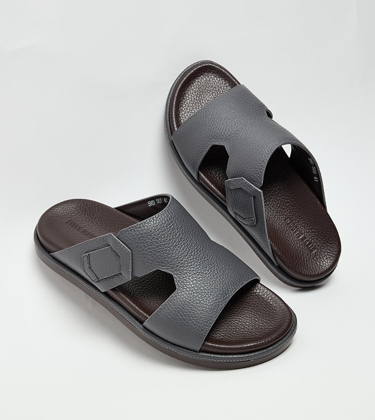 Textured Arabic Sandals