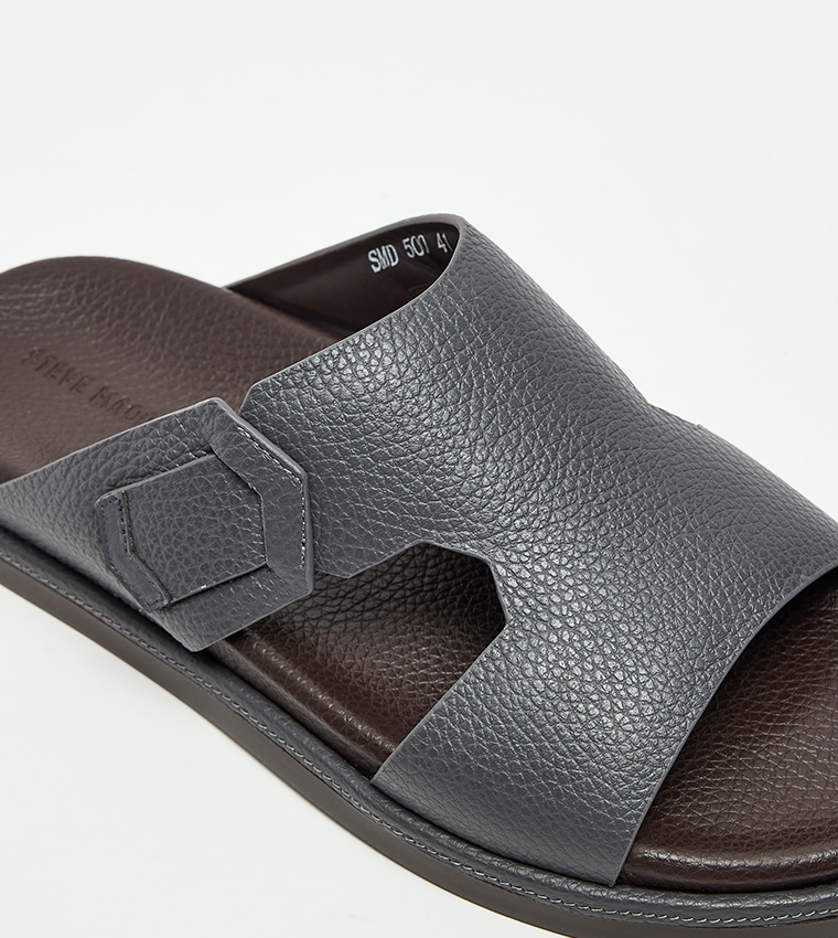 Textured Arabic Sandals