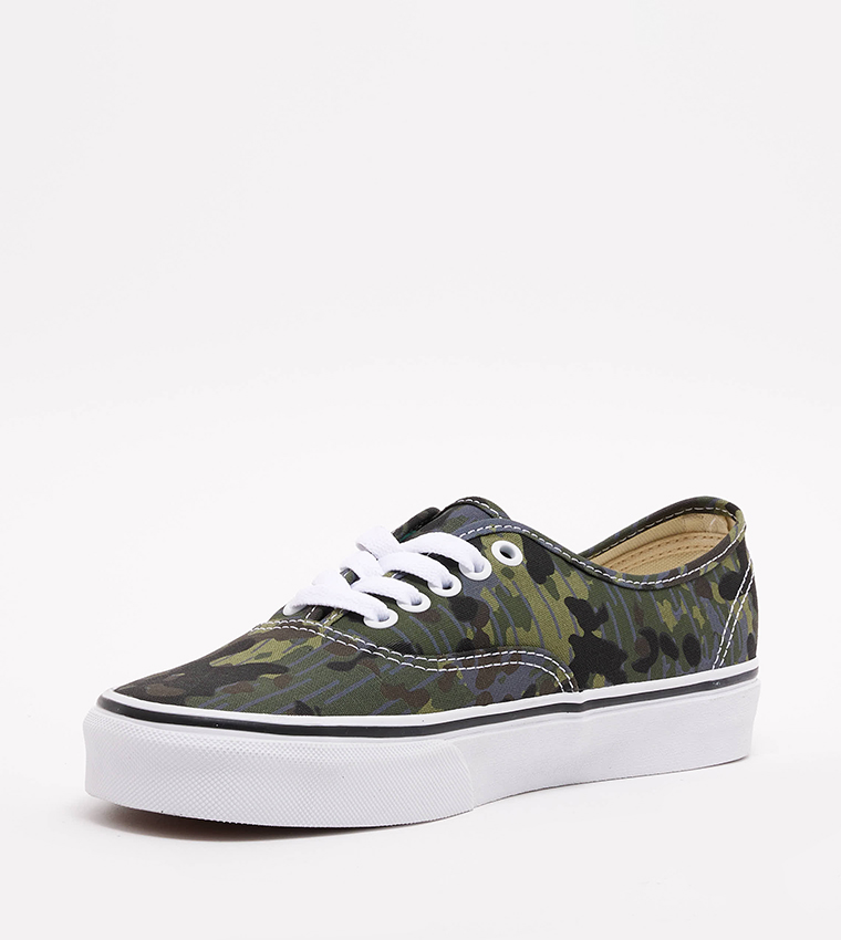 Camo vans cheap low top