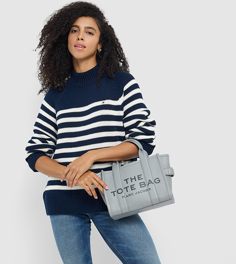 شنطة توت بسحاب