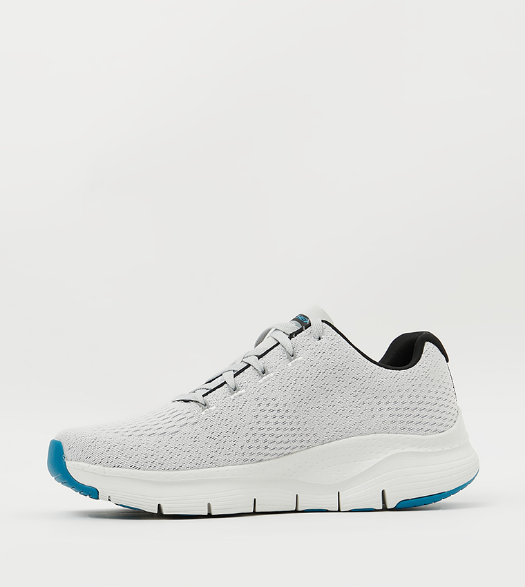 ARCH FIT Running Shoes 