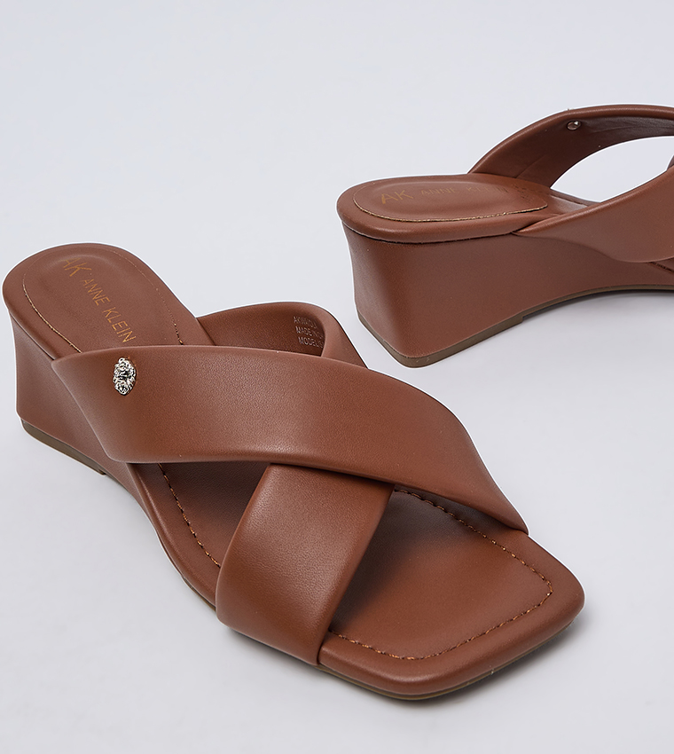 WAIOLA Criss-Cross Strap Wedges