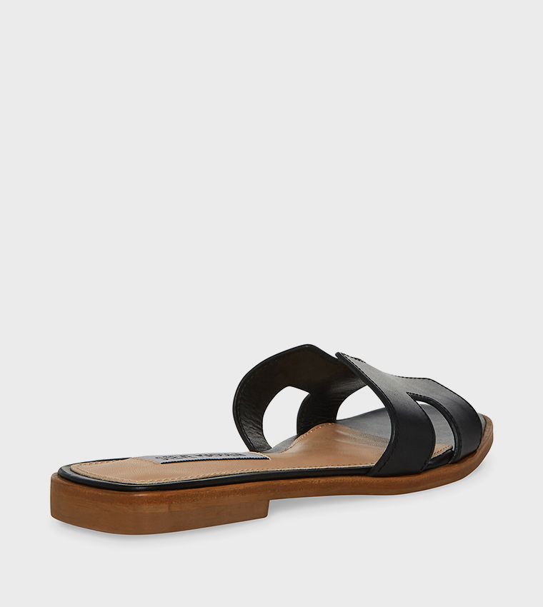 Buy Steve Madden HADYN Open Toe Flat Sandals In Black | 6thStreet UAE