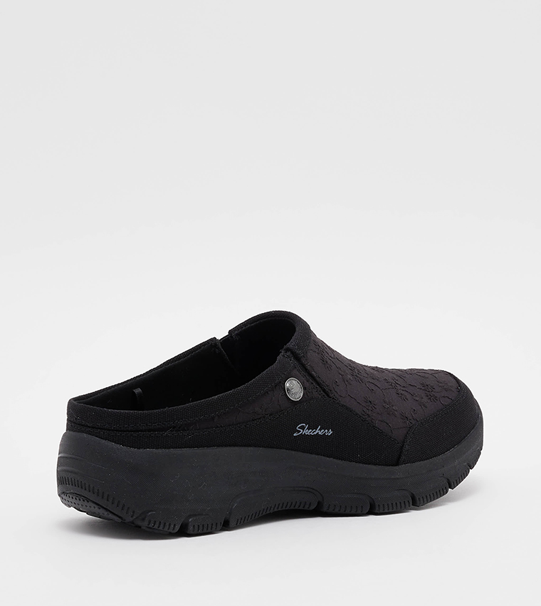 Skechers 2025 black clogs