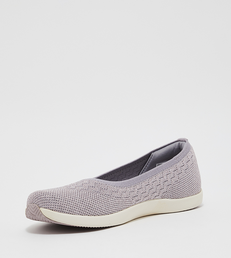 Buy Skechers ARCH FIT CHIC Slip On Casual Shoes In Purple | 6thStreet UAE