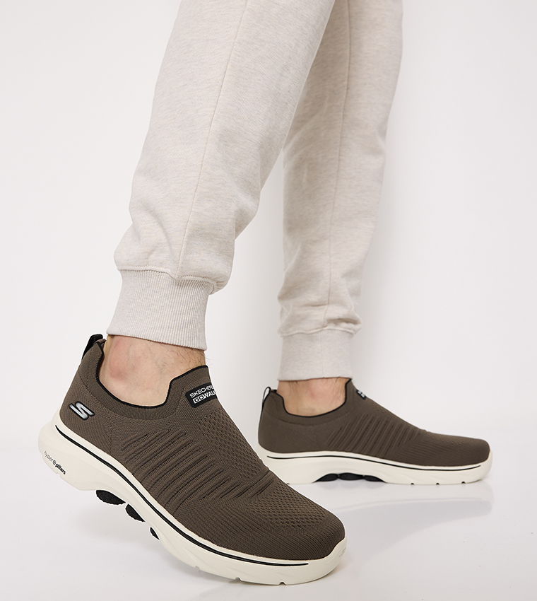 GO WALK 7 - DILIGENT Shoes