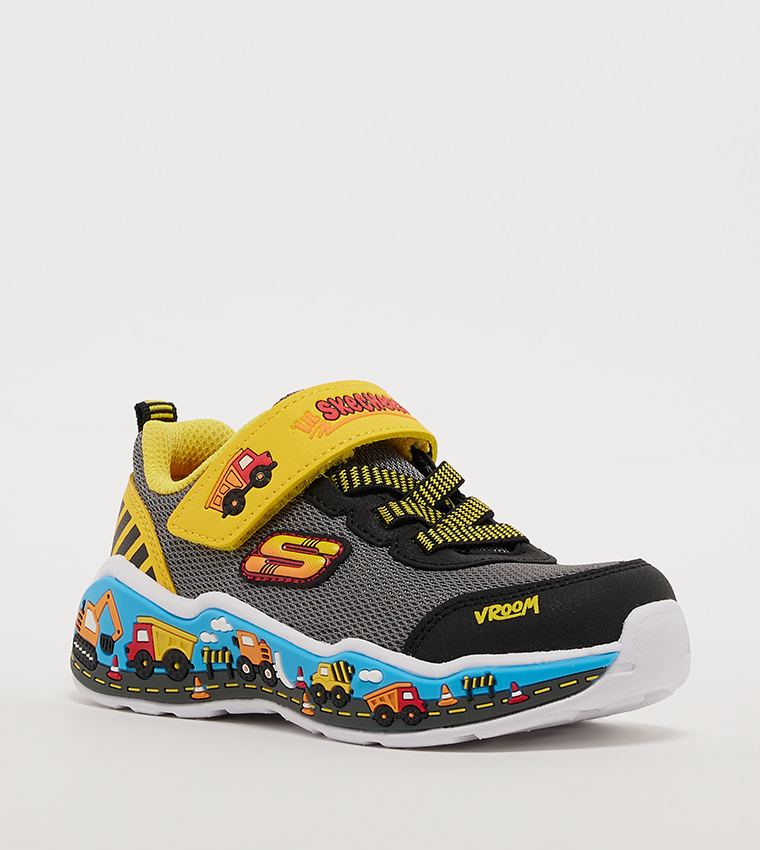 حذاء سنيكرز بشريط فيلكرو 