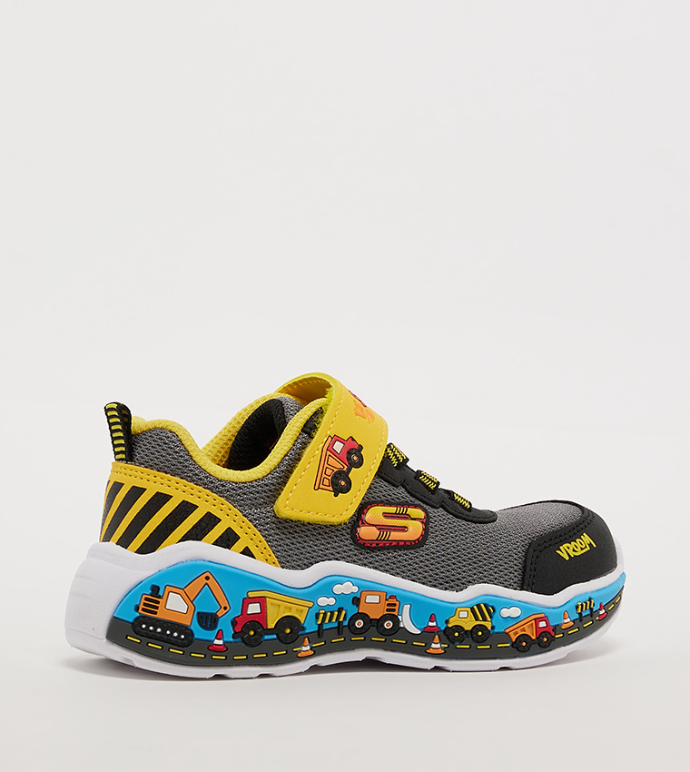 حذاء سنيكرز بشريط فيلكرو 