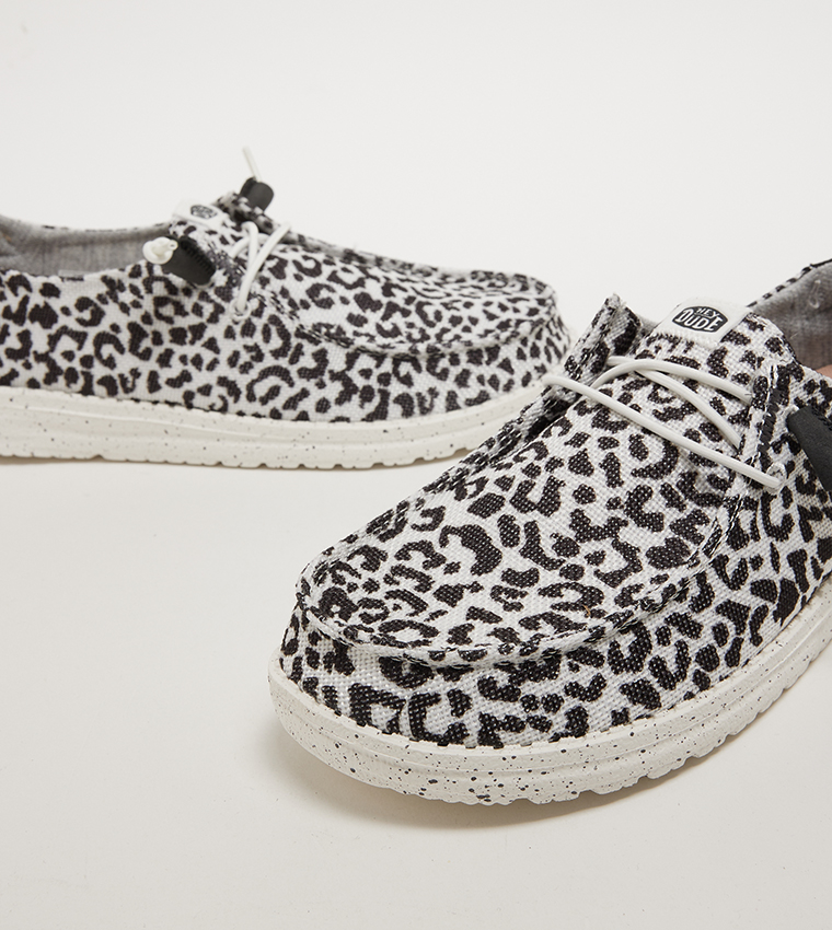 WENDY Slip-On Shoes
