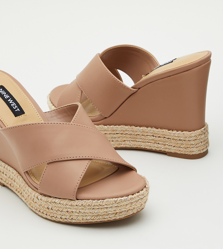 Nine west 2024 tan wedges