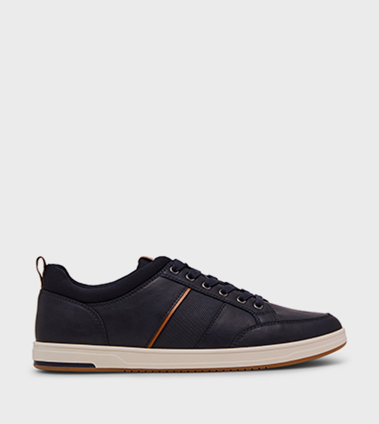 MBLYNKK Lace-Up Sneakers