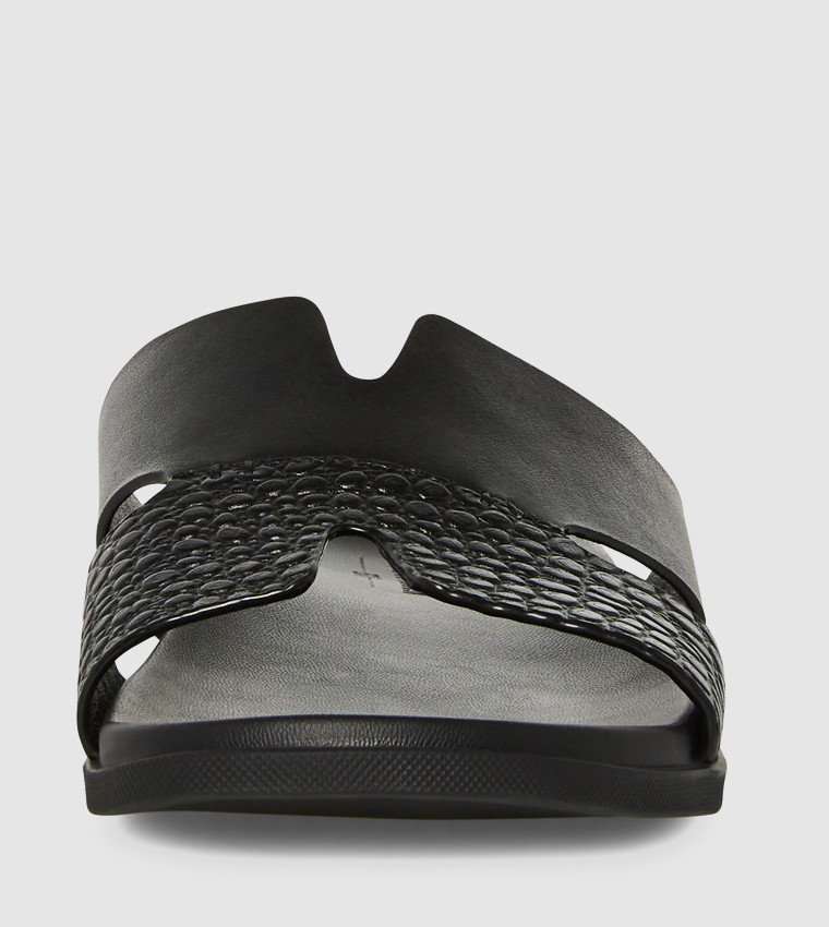 TELEPORT Textured Casual Sandals