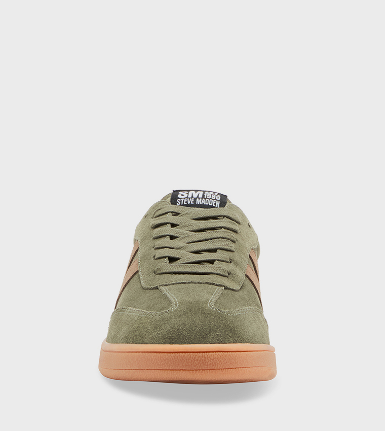 CAELUM Lace-Up Low Top Sneakers