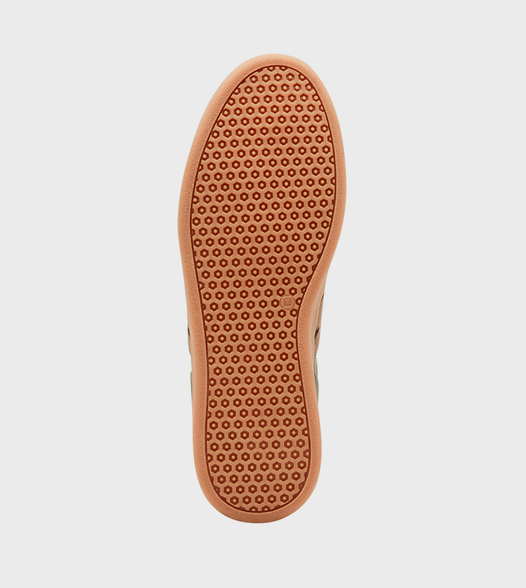CAELUM Lace-Up Low Top Sneakers