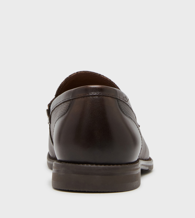 LIONNI Textured Formal Slip-Ons