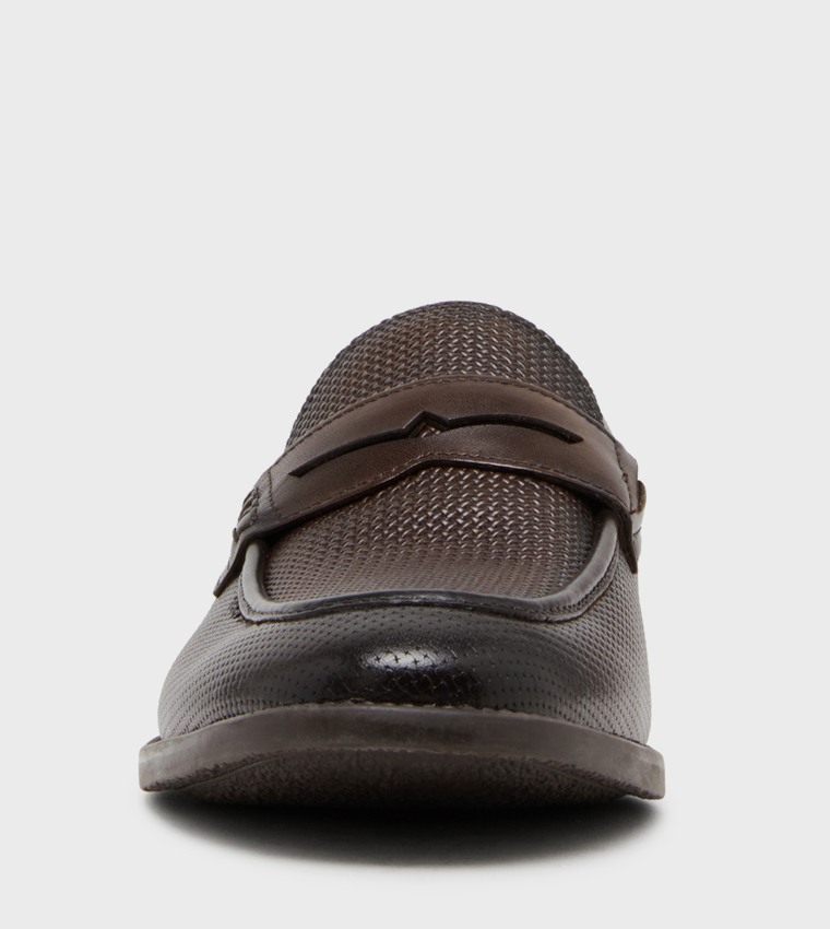 LIONNI Textured Formal Slip-Ons
