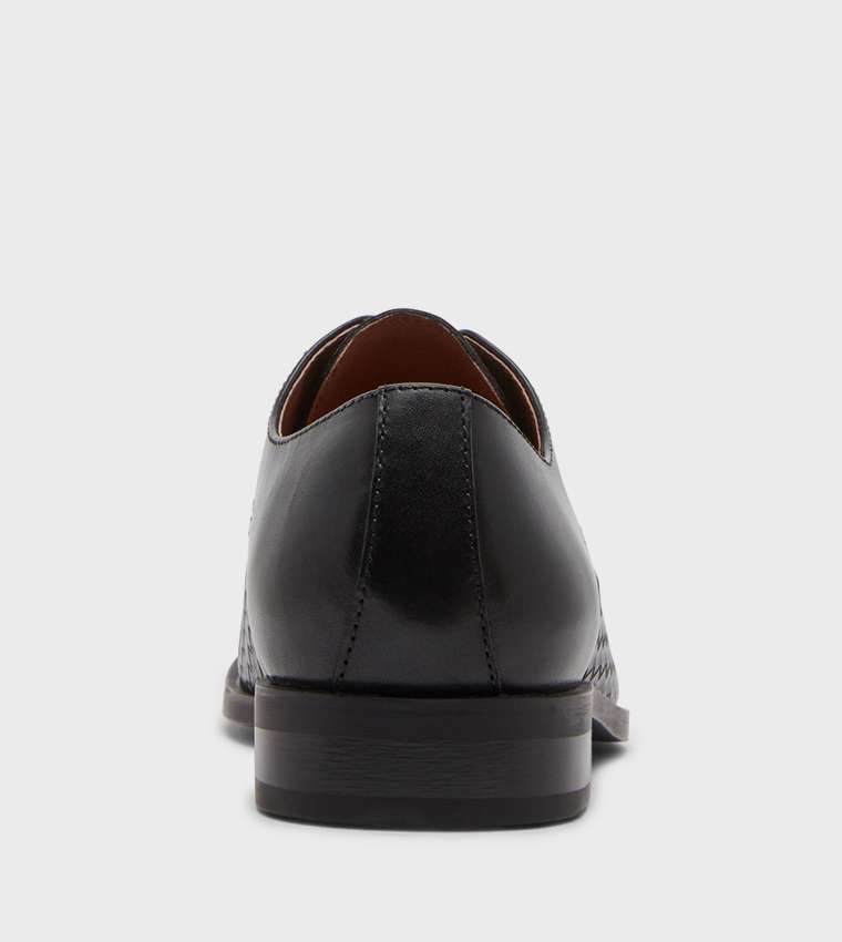 FAIRFAX Textured Lace-Up Formal Shoes