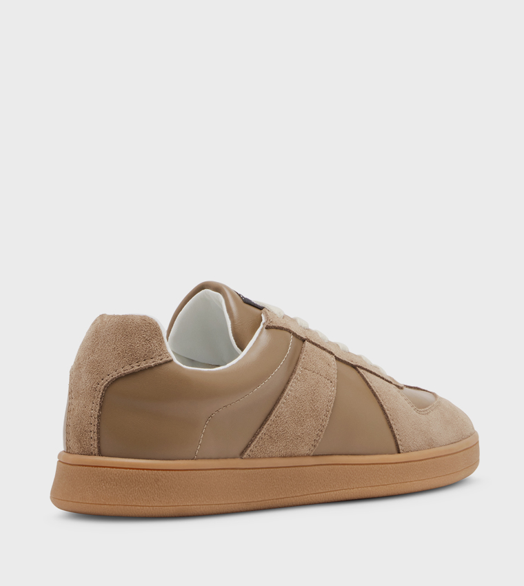 WALTOR Lace-Up Sneakers
