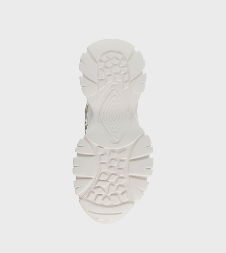 حذاء سنيكرز بنعل سميك  