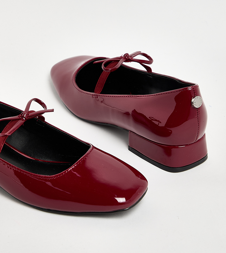 EGRET Shiny Square Toe Mary Jane Pumps