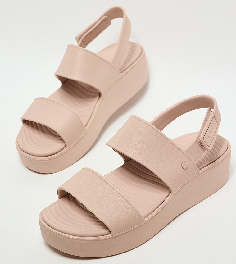 ARCH FIT UPBEAT Platform Sandals