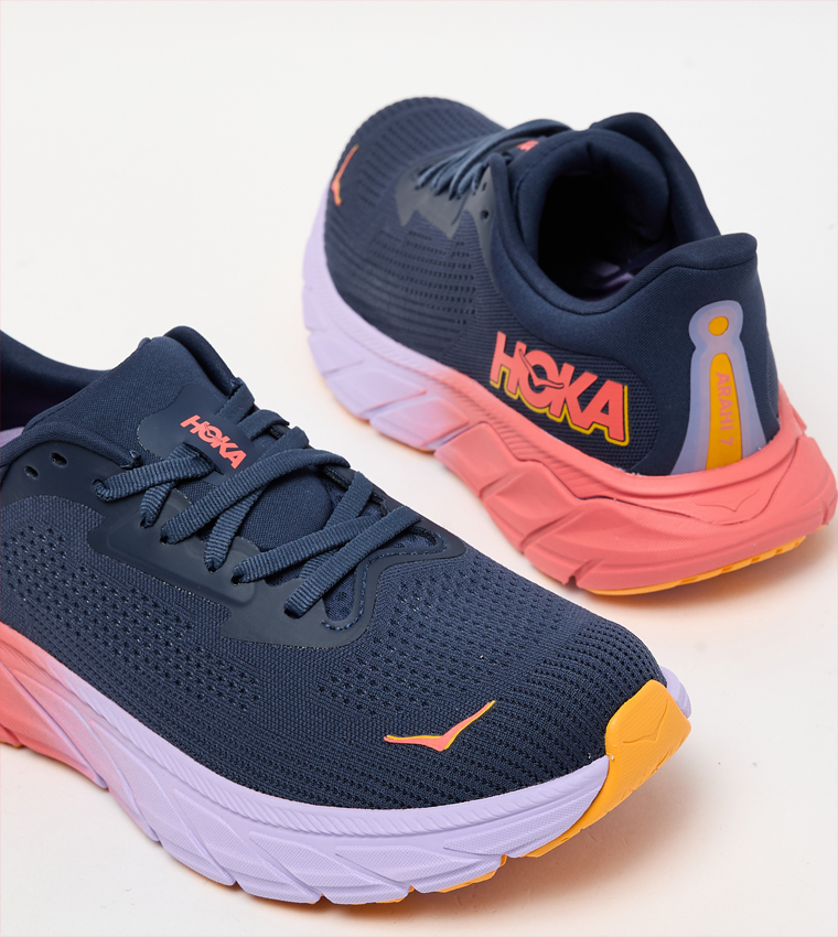 ARAHI 7 Lace Up Running Shoes