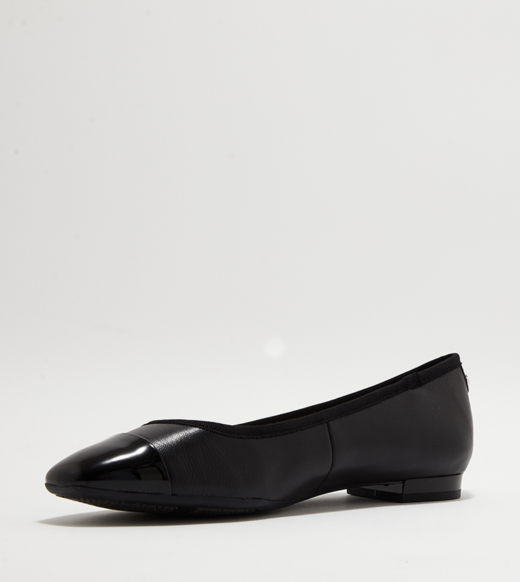 OLLIN Textured Ballerinas
