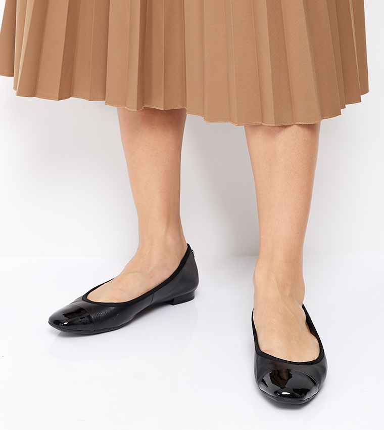 OLLIN Textured Ballerinas
