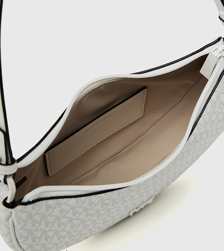 شنطة كتف نسائية بنقشة مونوغرام