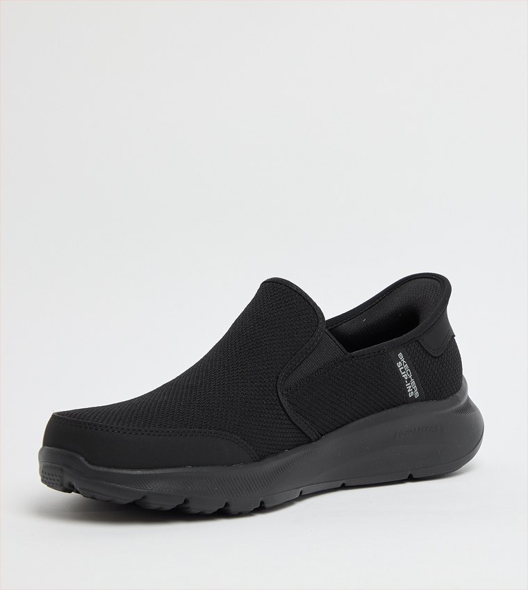 EQUALIZER 5.0 Textured Slip-On Shoes