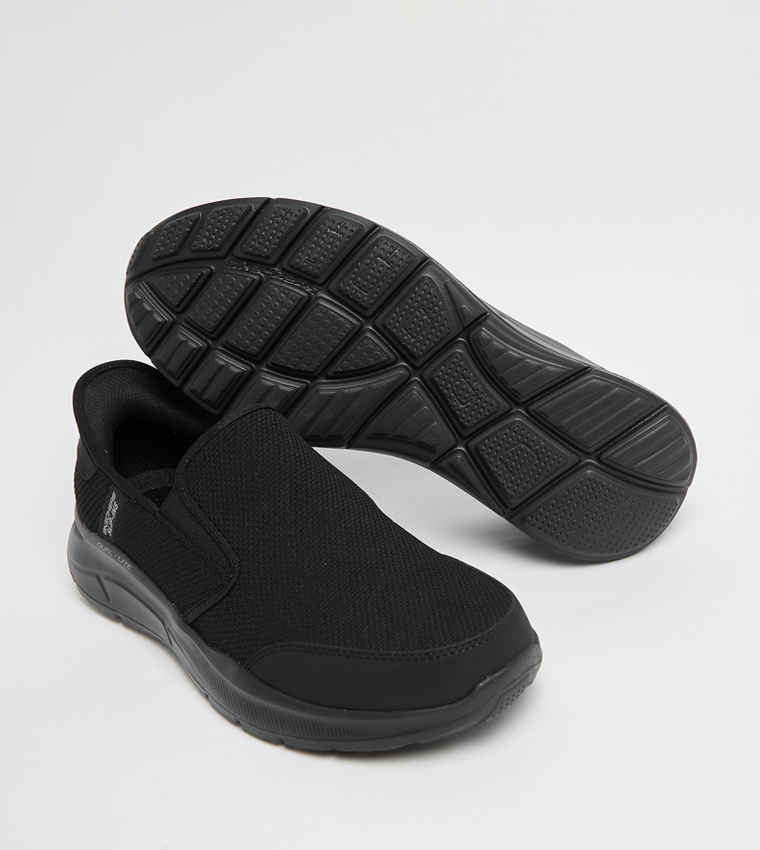 EQUALIZER 5.0 Textured Slip-On Shoes