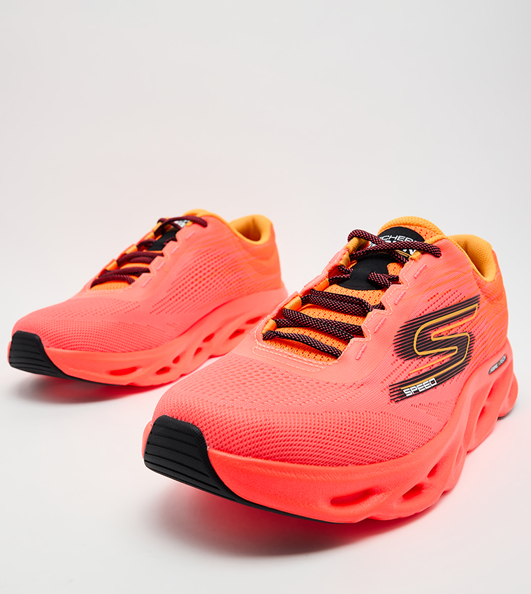 GO RUN SWIRL TECH SPEED Lace-Up Shoes