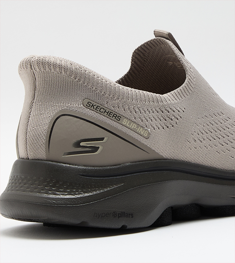 GO WALK 7 - EASY ON EVOLUTION Shoes
