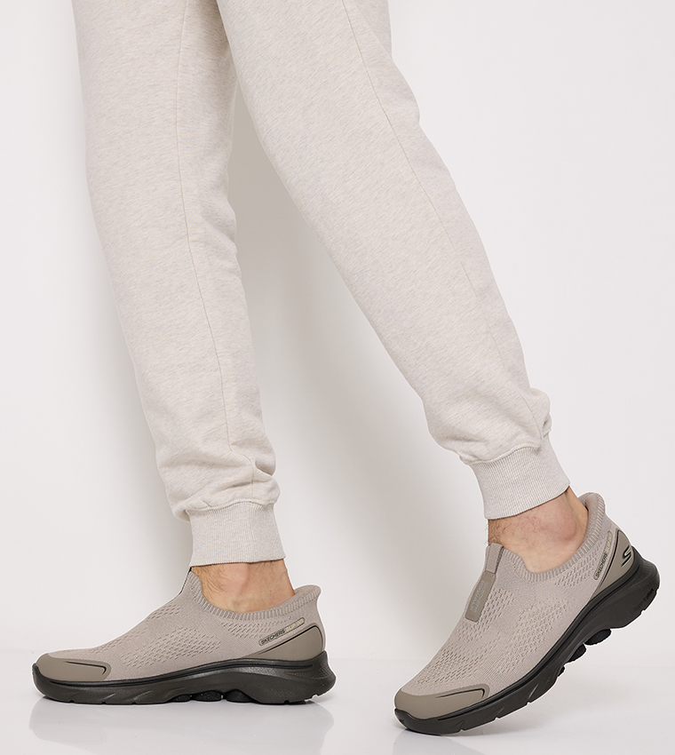 GO WALK 7 - EASY ON EVOLUTION Shoes