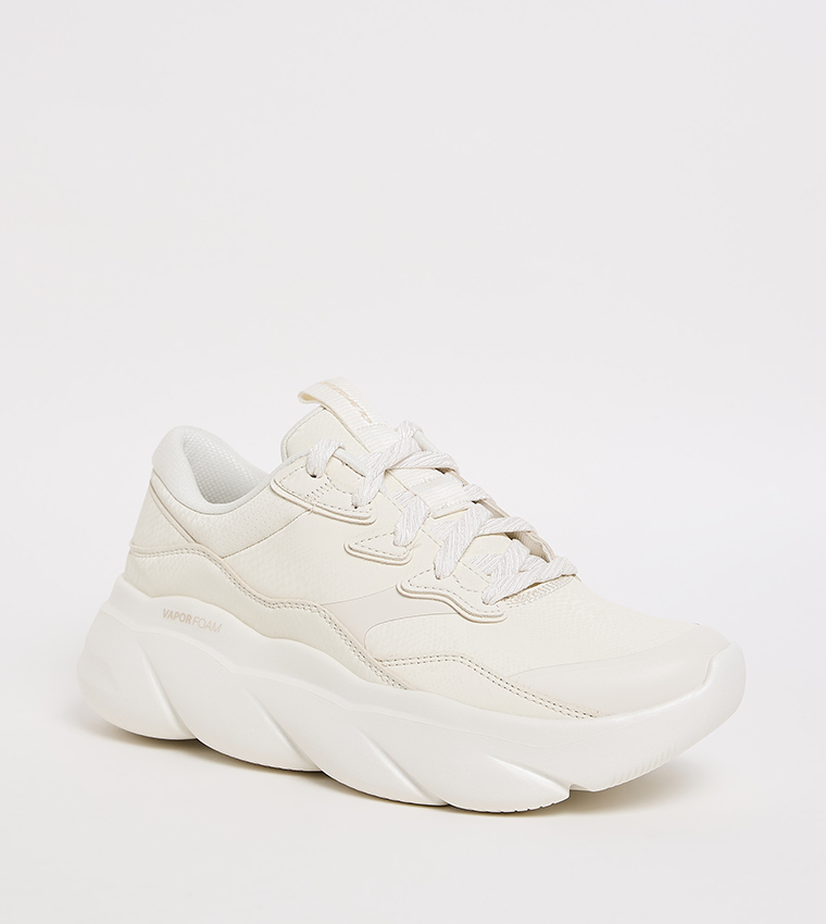 VAPOR STEP - JET SETTER Mid Top Sneakers