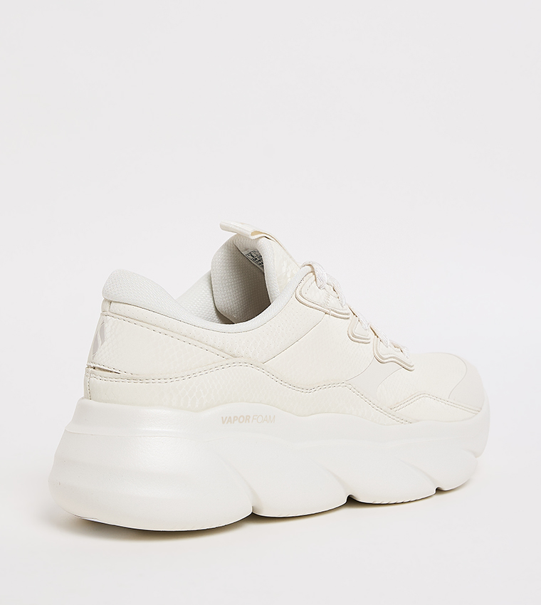 VAPOR STEP - JET SETTER Mid Top Sneakers