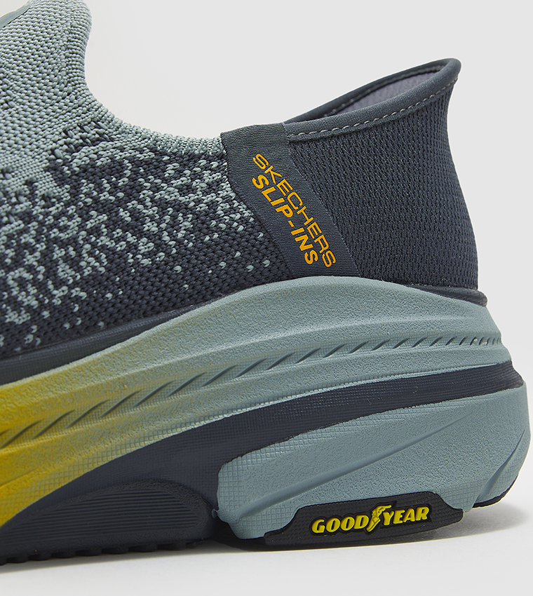 MAX CUSHIONING ARCH FIT 2.0 Slip-On Shoes