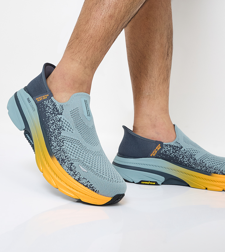 MAX CUSHIONING ARCH FIT 2.0 Slip-On Shoes